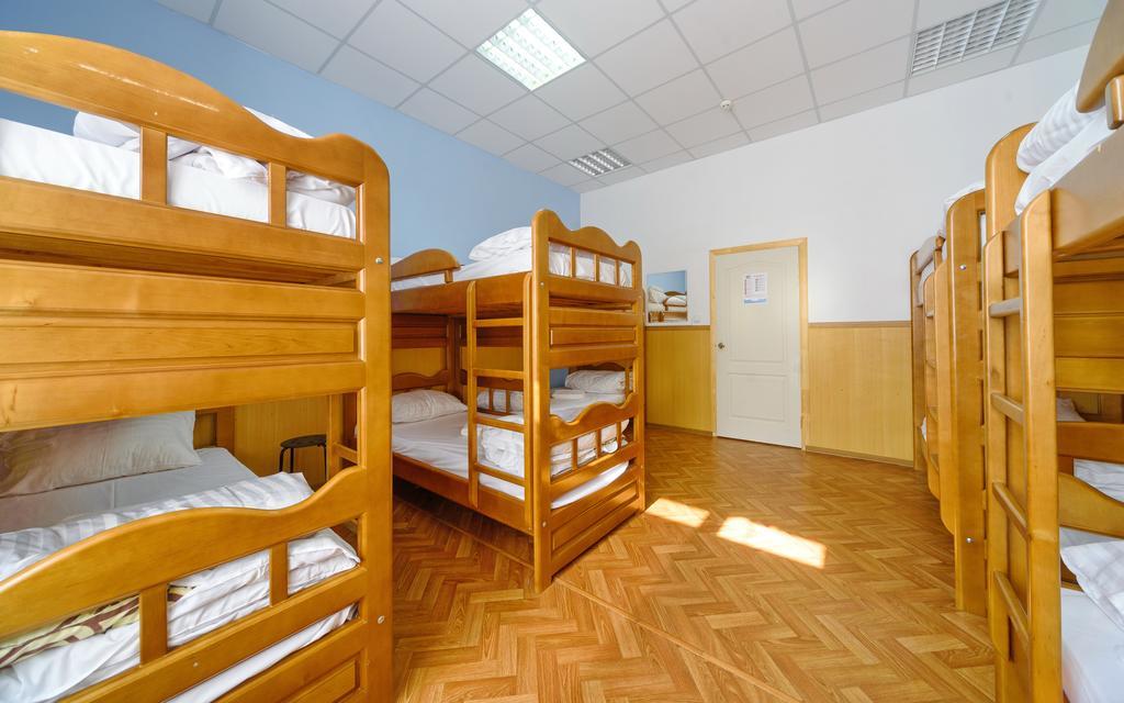 Krovat Na Deribasovskoy โอเดสซา ภายนอก รูปภาพ