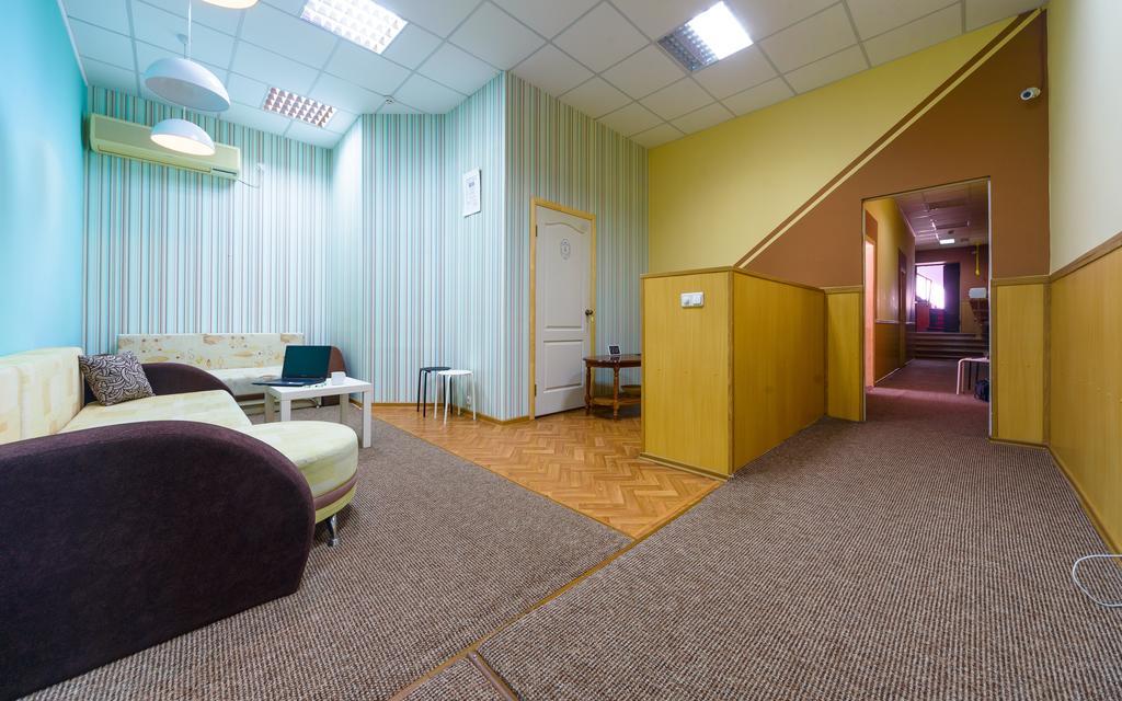 Krovat Na Deribasovskoy โอเดสซา ภายนอก รูปภาพ